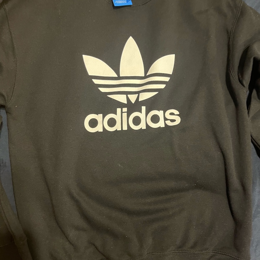 BrandNew Men’s Adidas Sweatshirt🖤all Black base Color🖤all White adidas Logo☑️